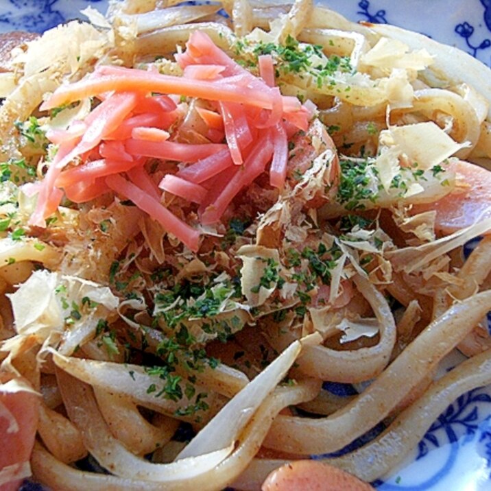 お魚食べてネ❤焼きそば風うどん♪（ケチャ入り）